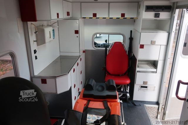 Feuerwehrfahrzeug MERCEDES-BENZ Sprinter RTW 519CDI 1.Hand/ Navi / Fzg Nr: A79