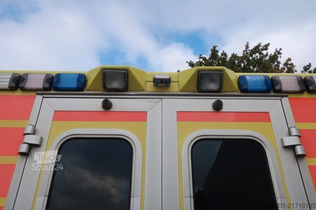 Feuerwehrfahrzeug MERCEDES-BENZ Sprinter RTW 519CDI 1.Hand/ Navi / Fzg Nr: A79