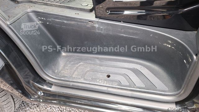 Furgon blaszak MERCEDES-BENZ Sprinter III Kasten RWD 317CDI