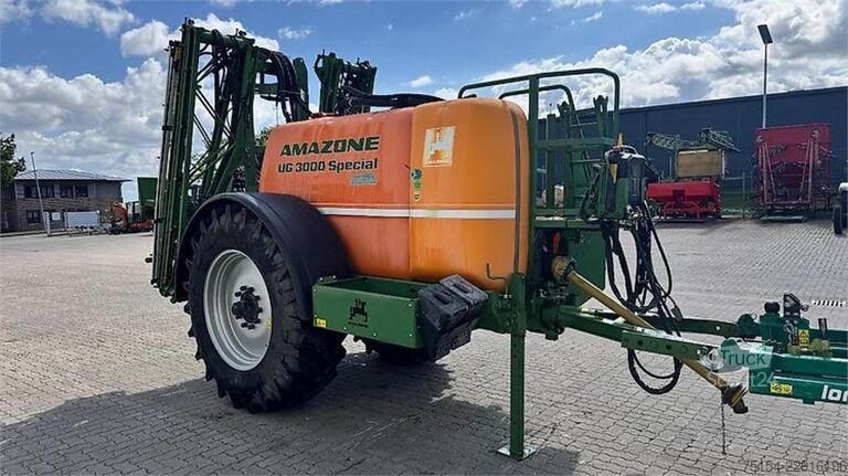  Amazone UG3000 Spezial  5400ha