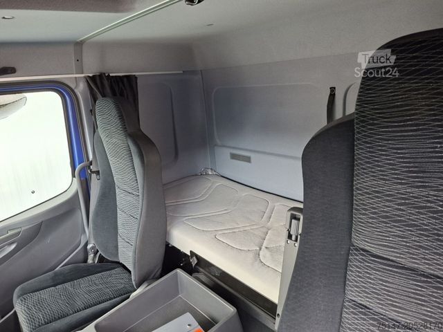 Plachtová dodávka MERCEDES-BENZ 823 L Atego 1 Liege Klima Alu-Einstecklatten