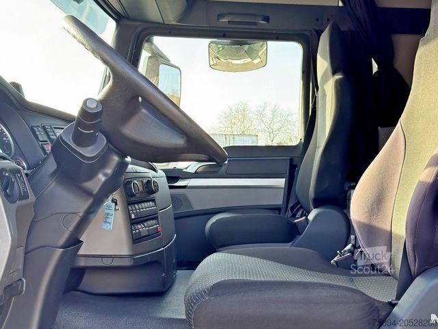 Macara montată pe camion MAN TGS 35.440* HIAB 422 E-7 + JIB 75 X-4 + FUNK