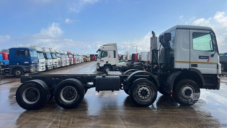 Šasija sa taksijem Mercedes-Benz Actros 4144 (TAMBOURS / EPS / MP2 / LAMES / GRA...