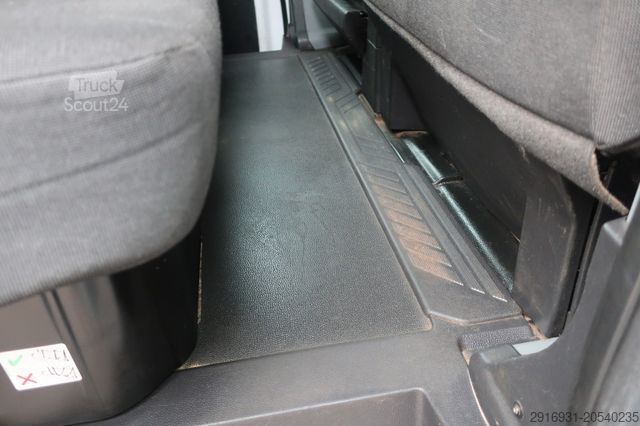 Pritschenwagen FORD Transit Pritsche DoKa 1. Hand / SHZ / FN:40