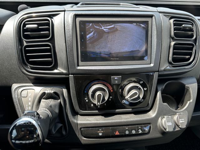 Camper van CHAUSSON V690 Road Line Premium ~ AHK mit 2t Zuglast