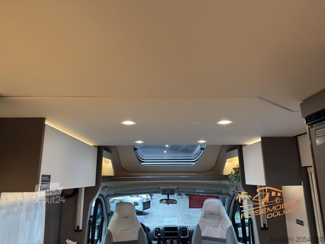 Semi-integrated camper LMC Tourer Lift H 730 G Tourer Paket RFK Zusatbett