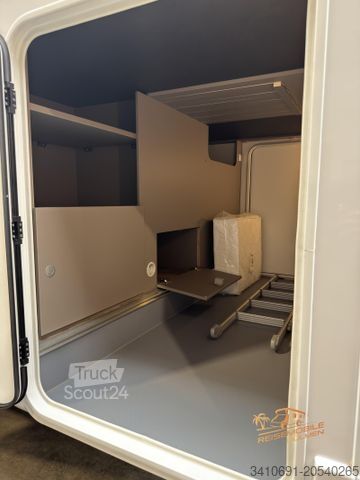 Semi-integrated camper LMC Tourer Lift H 730 G Tourer Paket RFK Zusatbett