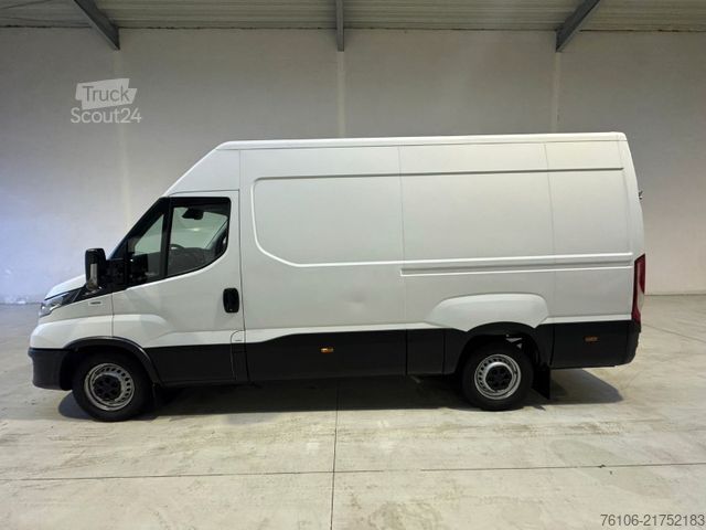 Skåpbil IVECO Daily 35S16 Kastenwagen *Klima*2 stück auf Lager
