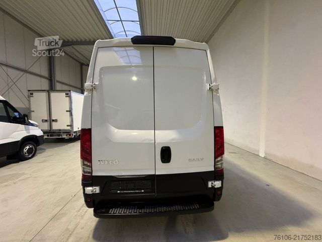 Skåpbil IVECO Daily 35S16 Kastenwagen *Klima*2 stück auf Lager