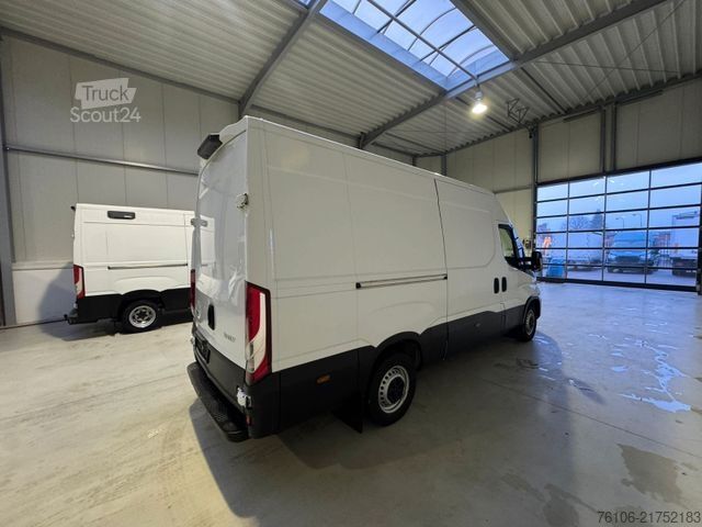 Skåpbil IVECO Daily 35S16 Kastenwagen *Klima*2 stück auf Lager