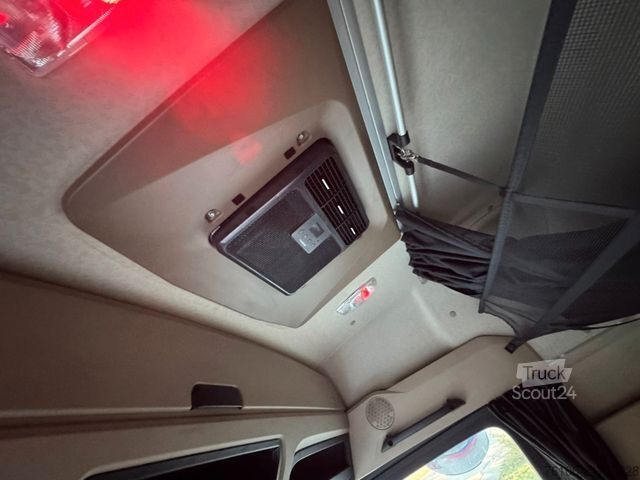 Kutu kamyonu MERCEDES-BENZ Actros 2545 6x2 Getränkewagen