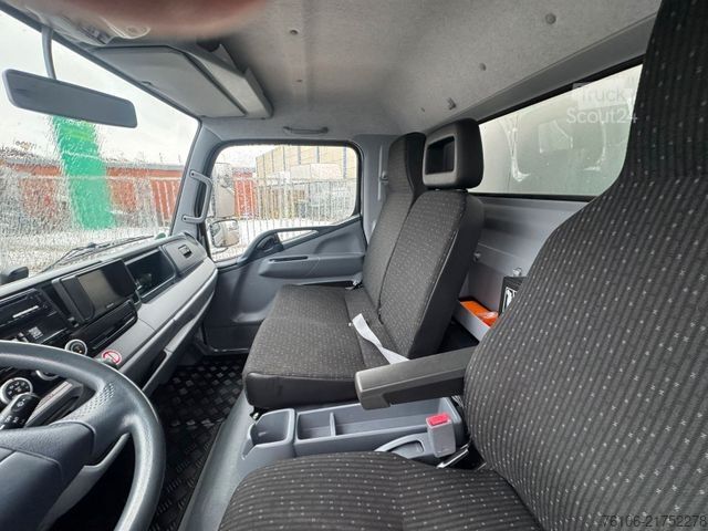 Skåpbil FUSO Canter 7C18 Koffer mit Ladebordwand *Klima*