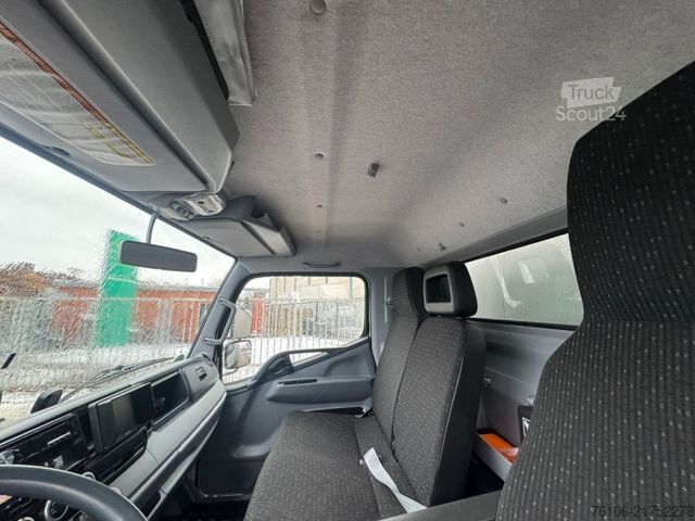 Skåpbil FUSO Canter 7C18 Koffer mit Ladebordwand *Klima*