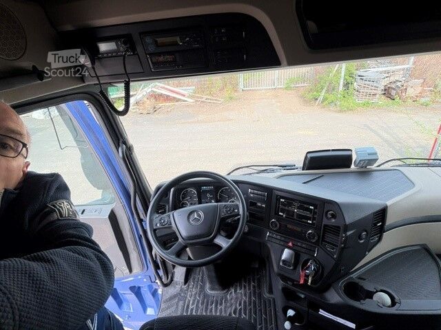 Tractora standard Mercedes-Benz 1851 LS 4x2 F 13 Actros