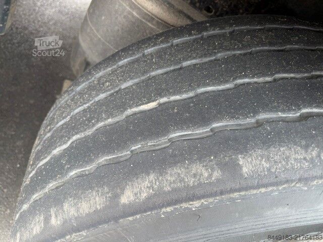 стандартний тягач Mercedes-Benz 1851 LS 4x2 F 13 Actros