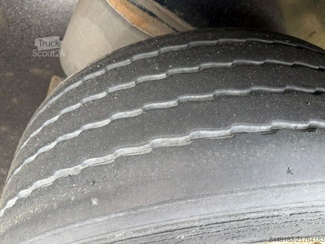 стандартний тягач Mercedes-Benz 1851 LS 4x2 F 13 Actros