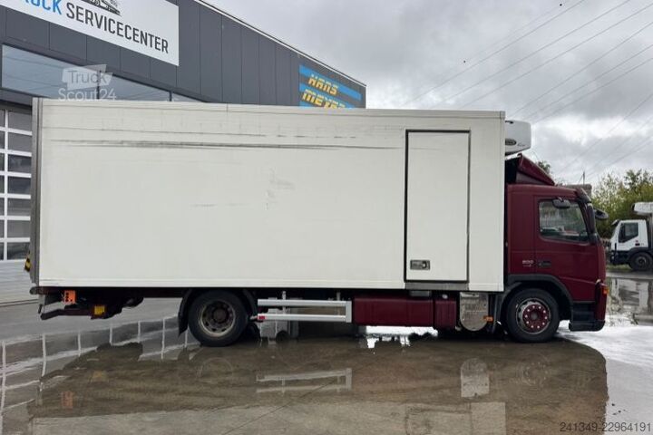 Kylbil VOLVO FM-300 4x2 Carrier 850 Supra