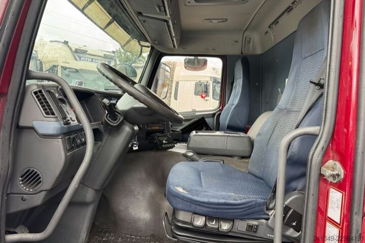 Kylbil VOLVO FM-300 4x2 Carrier 850 Supra