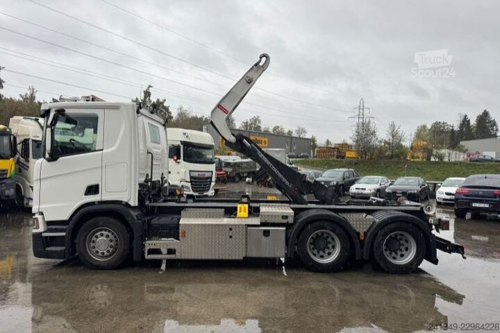 Kroklastbil SCANIA R560 6x4 Boogie Moser AHK