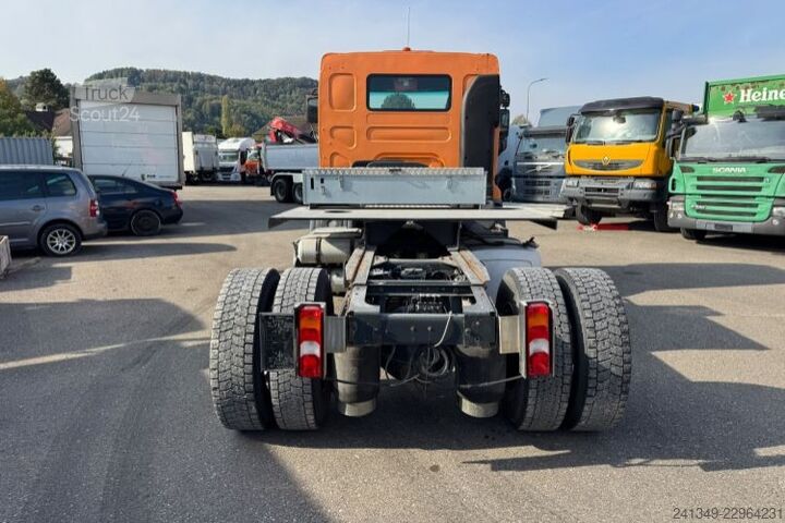 Lastbilchassi RENAULT Premium 370 4x2