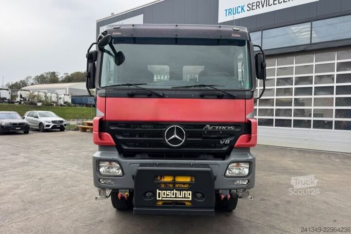 Tippbil MERCEDES-BENZ Actros 2050 V8 4x4
