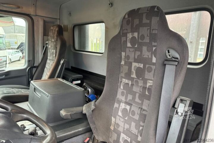 Tippbil MERCEDES-BENZ Actros 2050 V8 4x4