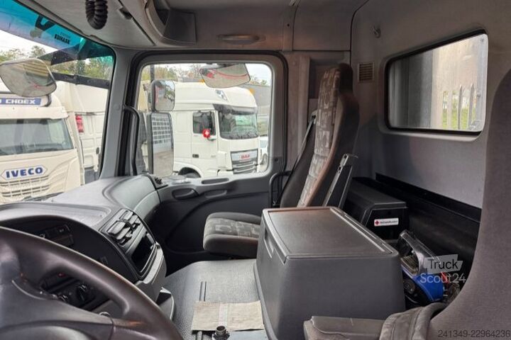 Tippbil MERCEDES-BENZ Actros 2050 V8 4x4