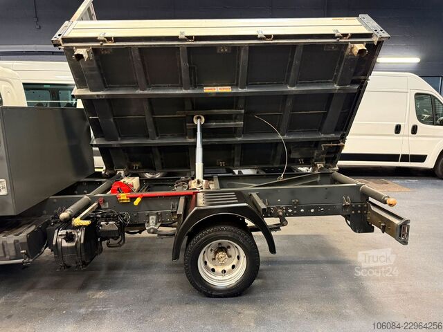 Kippi pakettiauto NISSAN NT 400 Cabstar 3 Seiten Kipper Klima AHK 3,5T