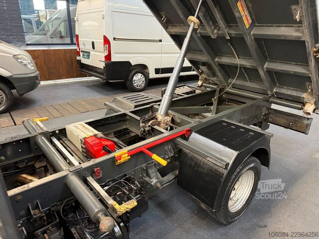 Kippi pakettiauto NISSAN NT 400 Cabstar 3 Seiten Kipper Klima AHK 3,5T