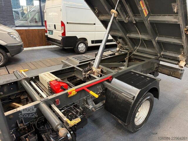 Kippi pakettiauto NISSAN NT 400 Cabstar 3 Seiten Kipper Klima AHK 3,5T