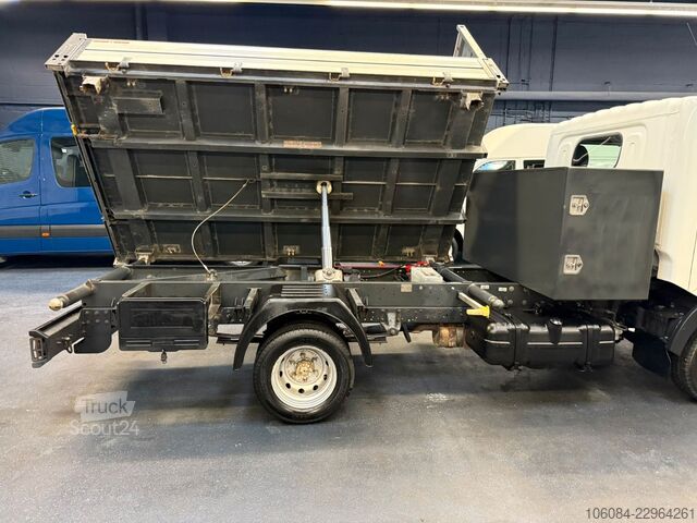 Kippi pakettiauto NISSAN NT 400 Cabstar 3 Seiten Kipper Klima AHK 3,5T
