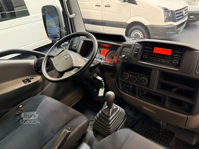 Kippi pakettiauto NISSAN NT 400 Cabstar 3 Seiten Kipper Klima AHK 3,5T