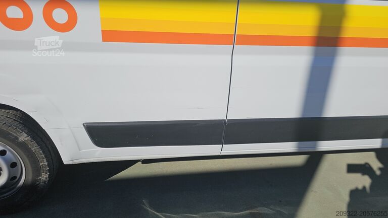 Caravana/autocaravana Fiat Weinsberg Carabus 600 K | 4 Posti Letto | Completamente Attrezzato