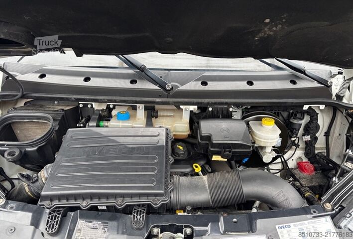 Truck-mounted crane van Iveco Daily 35-160 3,5t Fassi Crane Krane