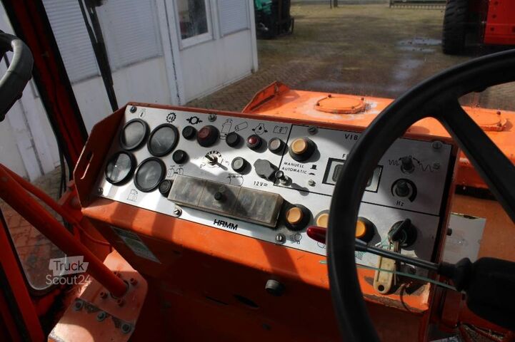 Vienas ritinėlis Hamm 2314SD