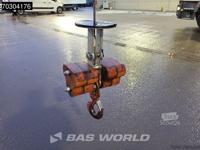 Visureigis kranas MAN TGM 18.250 44mtrs Böcker AK44/4000 Telescopic c...