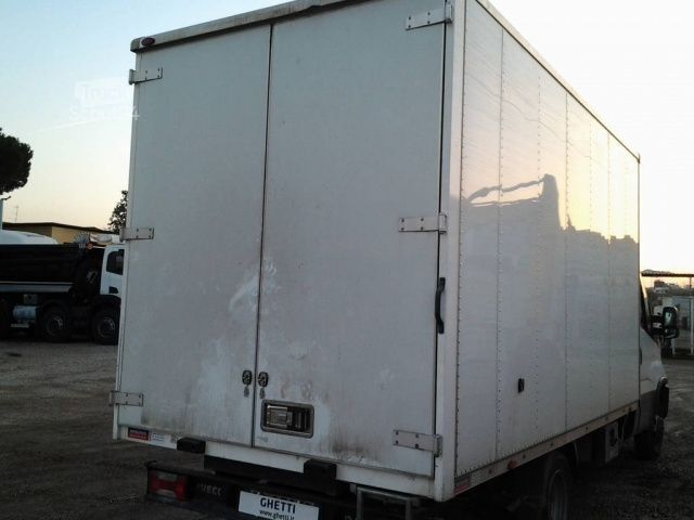 Panelinis furgonas IVECO 35C14