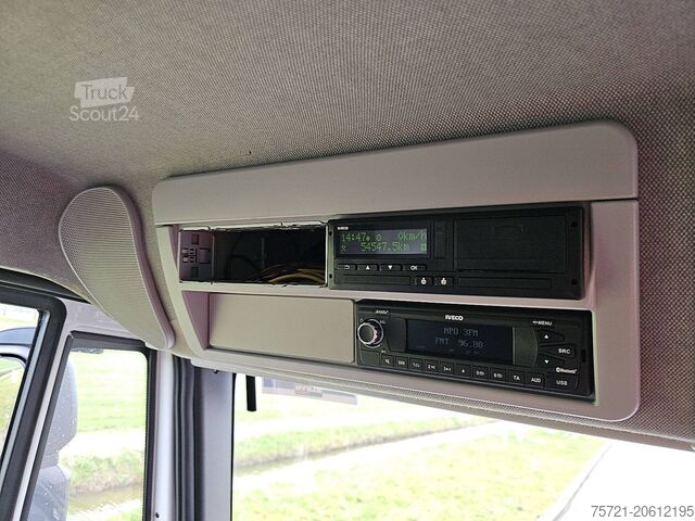 حقيبة سفر IVECO 160E28 EUROCARGO TAILLIFT AIRCO 55TKM