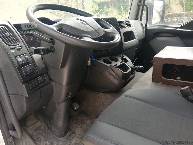 PLATAFORMA COM RAMPAS Renault D 180 Q.li - 280 Cv