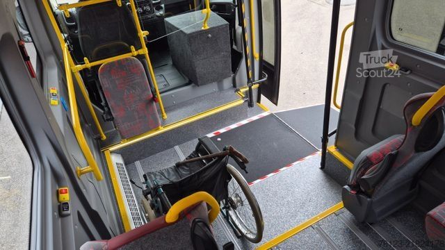 Kleinbus Opel Movano Bürgerbus Lagerfahrzeug Stock