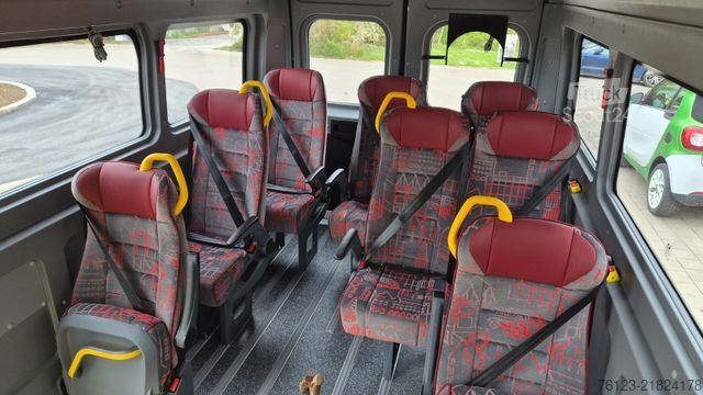 Kleinbus Opel Movano Bürgerbus Lagerfahrzeug Stock
