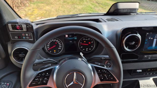 Microbuz MERCEDES-BENZ 519  Allrad 4 x 4 Lagerfahrzeug Stock 20 Sitzer