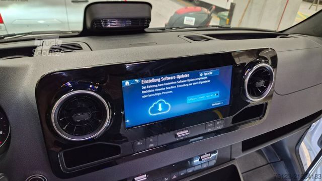 Microbuz MERCEDES-BENZ 519  Allrad 4 x 4 Lagerfahrzeug Stock 20 Sitzer