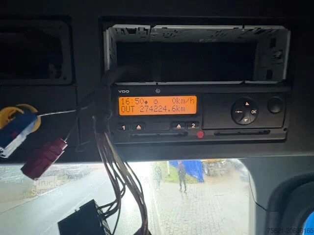 Véhicule de collecte des déchets Mercedes-Benz Antos 2533