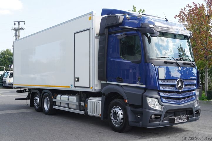 Chlazení Mercedes-Benz Actros 2546 / Lecapitaine refrigerator