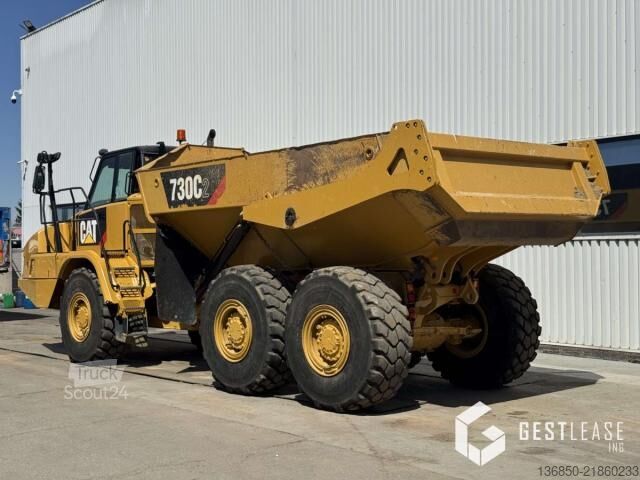 Camion-benne articulé Caterpillar 730C2