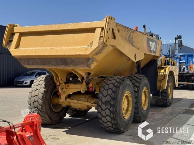 Volquete articulado Caterpillar 730C2
