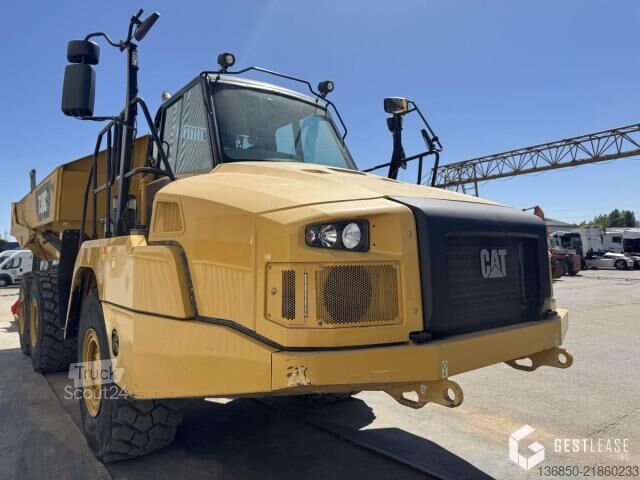 Volquete articulado Caterpillar 730C2