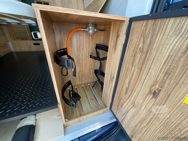 Furgoneta KARMANN DEXTER 560 AW, Allrad, 170 PS, Fahrradträger