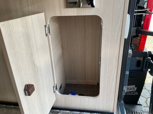 Furgoneta EURA MOBIL VAN 635 HB, Automatik, 140 PS, Hubbett, Alufelgen